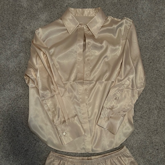 Daily Drills Champagne Silky Boxer & Button Up Set S/M - Picture 3 of 5